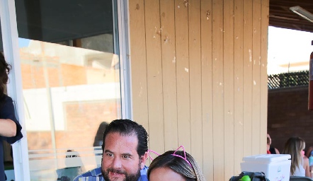  Sofía y su familia en el pastel.