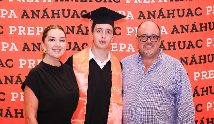  Macarena Elías y Alonso Rico con su hijo Luis.