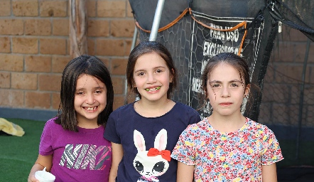  María José, María y María FErnanda.