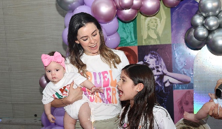 Xaviera Rodríguez y Fernanda Pérez.