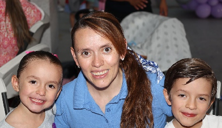  Marcela, María Pía y José María.