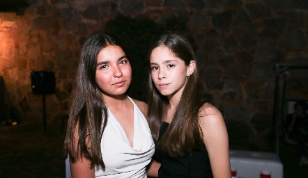  Romina Garduño y Mónica González.