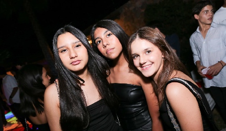  Isabella Castillo, Regina Hernández y Majo Zorrilla.