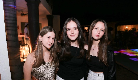  Juliana Mariscal, Sofía Castillo y Ale Ruelas.