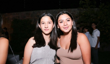  Rebeca Mireles y Daniela Román.