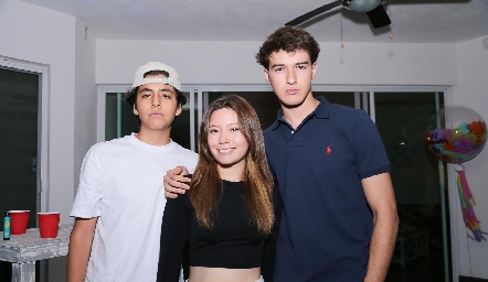  Mauricio Pacheco, Wendy Turbe y Manuel Espinosa.