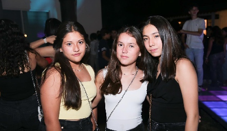  María Enríquez, May Viramontes y Camila Bustamante.
