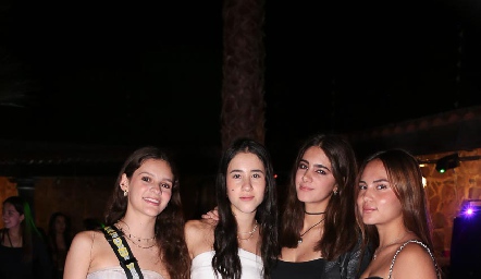  María Cosío, Vale Galván, Carmina Güemes y Dayra Andreu.