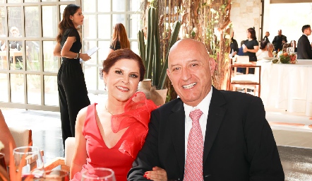  Lupita y Luis Dorador.