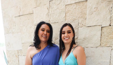  Ale Mata y Adriana Ortiz.