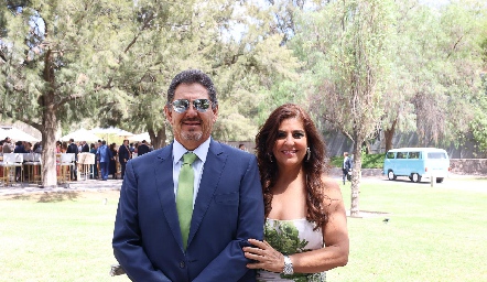  Dagoberto Castillo y Vera Villarreal.