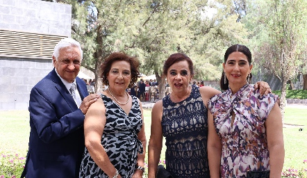  Gilberto García, Laura Martínez, Maribel Rangel y Gema de la Vega.