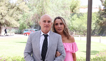  Tomas Alcalde y Roxana Serna.