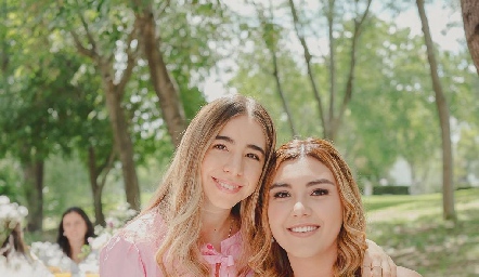  Estefanía Leija y Ana Gaby Motilla.