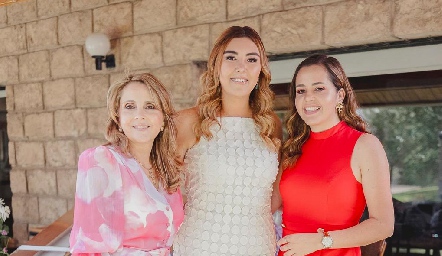  Anabel Gaviño, Ana Gaby Motilla y Ana Isabel Gómez.