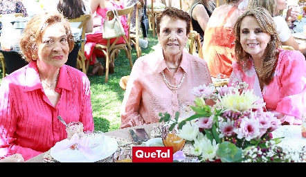  Nona Berrones, Gela Valle y Anabel Gaviño.