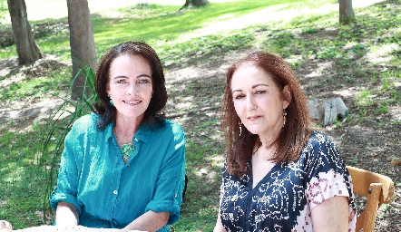  Lourdes Gómez y Laura del Pozo.