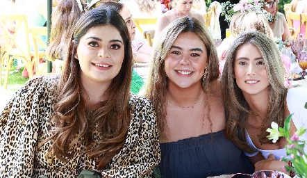  María José Motilla, Isa Motilla y Nuria Olivia.