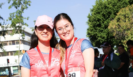  Martha Méndez y Abigail García.