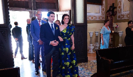  Samuel Scott con su mamá Teresa Arzuaga de Scott.