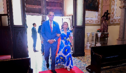  Samuel Scott, papá de Samuel y Tere Lastras, mamá de Tere Cadena.
