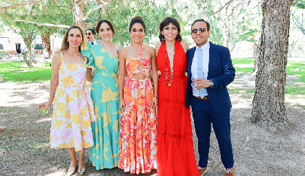  Olga Espinosa, Mariana Díaz de León, Sofía Díaz de León, Claudia Díaz de León y Diego Díaz de Sandi.