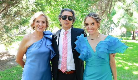  Dolores Lastras, Carlos Mier y Flor Rosillo.