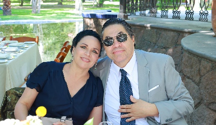  Gabriela y Luis Felipe Lastras.