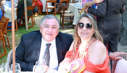  Rodrigo Villasana y Claudette Mahbub.