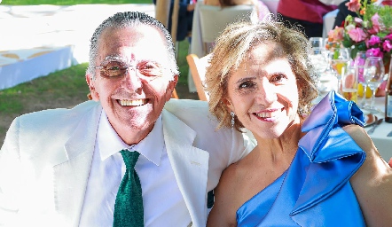  Enrique Díaz de León y Dolores Lastras.