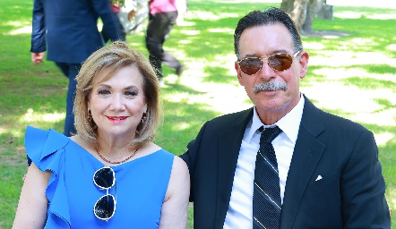  Adriana Cavazos y Eduardo Rodríguez.