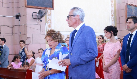  Tere Lastras y Guillermo Cadena, papás de la novia.