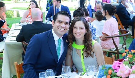  Alex y Bárbara Garza.