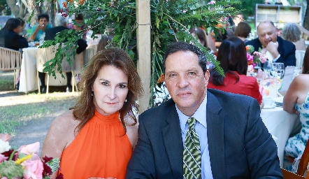  Claudia Garza y Pedro Martínez.