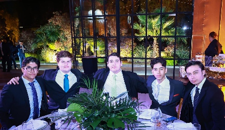  Francisco Ricavar, Diego Zamora, Tony, Santiago Román y Dante Ruiz.