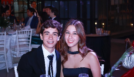  Alan de la Paz y Montse Haro.