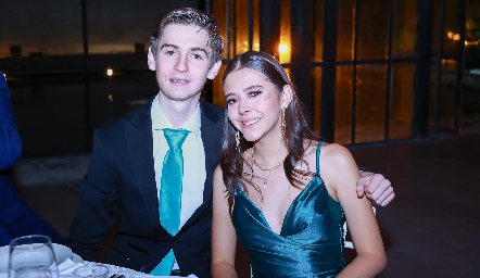  José Ortiz y Vanessa González.