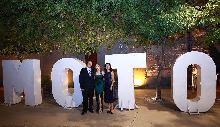  Alejandro Tirado, Ana Ro Tirado y Rocío Limón.