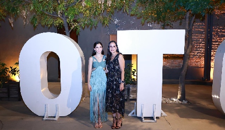  Ana Cris Almazán y Cristina Vallejo.