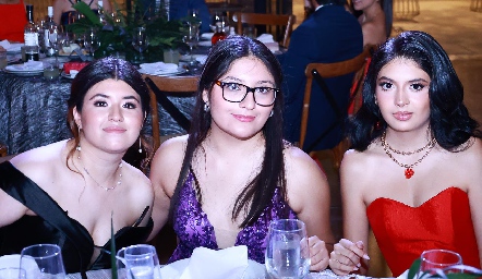  Andrea Jiménez, Regina Terán y Fernanda Salazar.