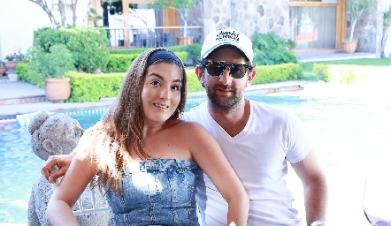  Silvana Zendejas y Santiago López.