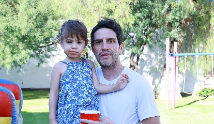  Alejandro Lomelí y Lucía Lomelí.