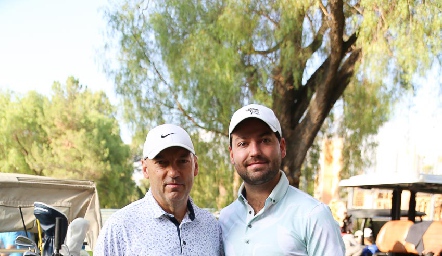  Carlos y Carlos González.