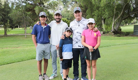  Salvador Orozco, Salvador Orozco, Antonio Gutiérrez, Santiago Orozco y Valentina Orozco.