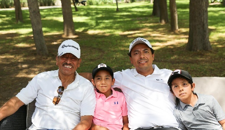  José Clemente Guerrero, Mauricio Guerrero, Clemente y Diego Guerrero.
