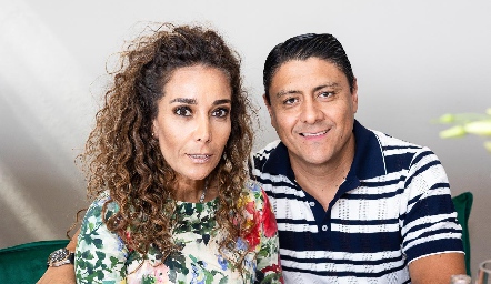  Berenice Castillero y Armando Briseño.