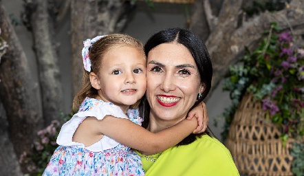  Diana Salas y María García.