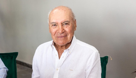  Amadeo Calzada.
