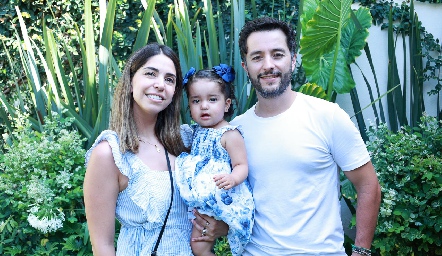  Adriana Estrada, Melina Dibildox y Juan Carlos Dibildox.