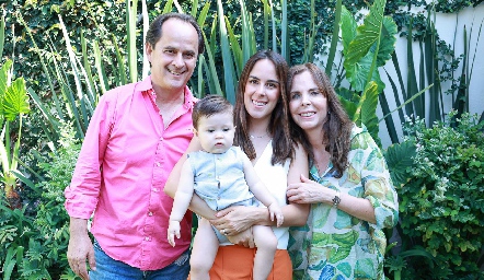 Raúl Antunes, Claudia Antunes, Carlo Dibildox y Claudia Castro.